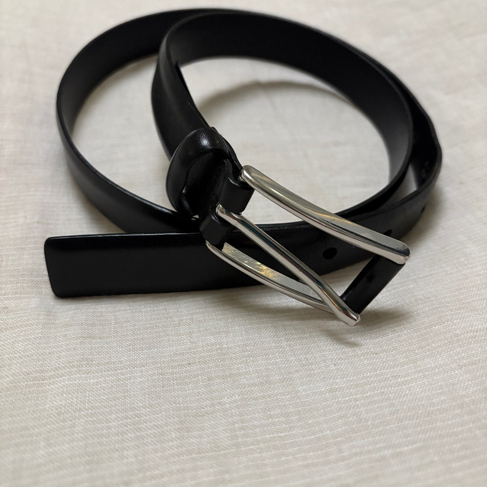 Black Leather Belt - Banana Republic (Women’s Size M)